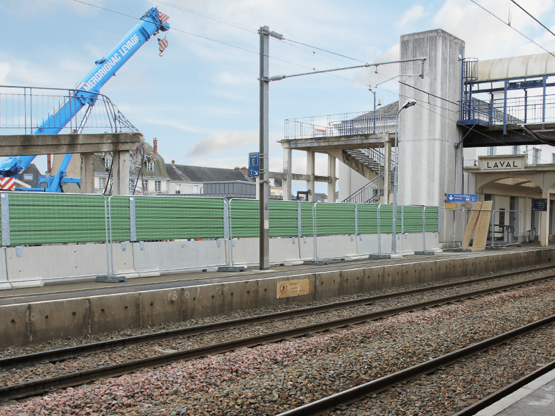 Barrières de sécurité KLOSTAB - Chantier à la Gare SNCF de Laval (72)